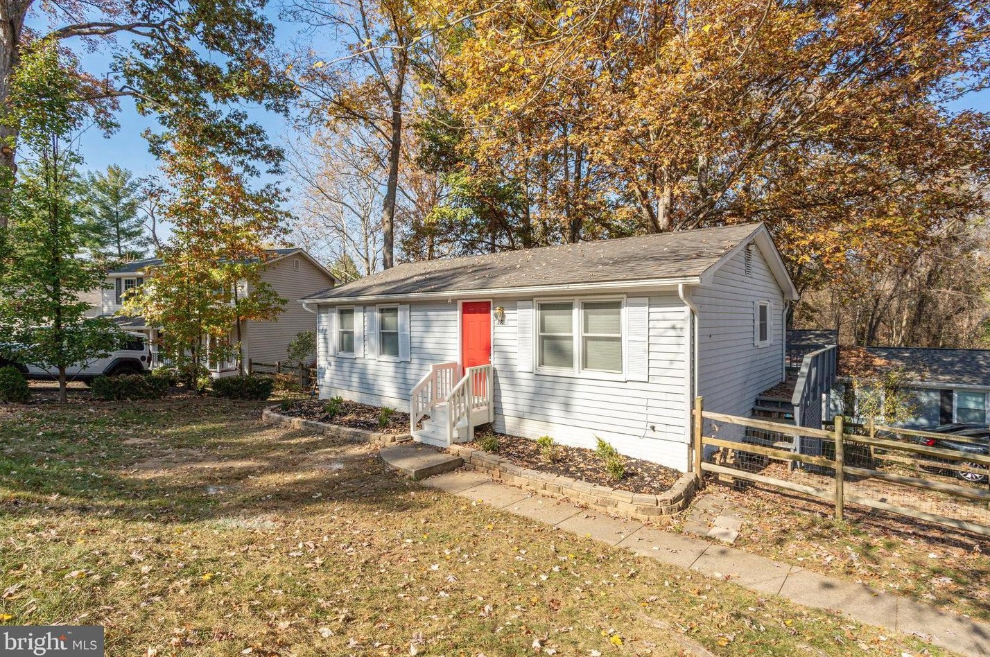 572 Rockbridge Dr Se, Leesburg, VA 20175
