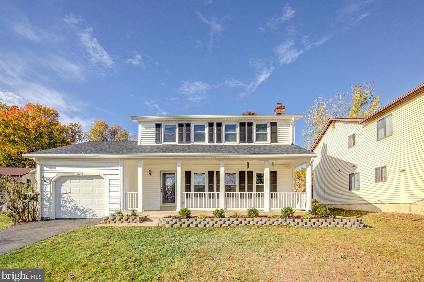 203 Keyes Ct, Dulles VA  20164-3013 exterior