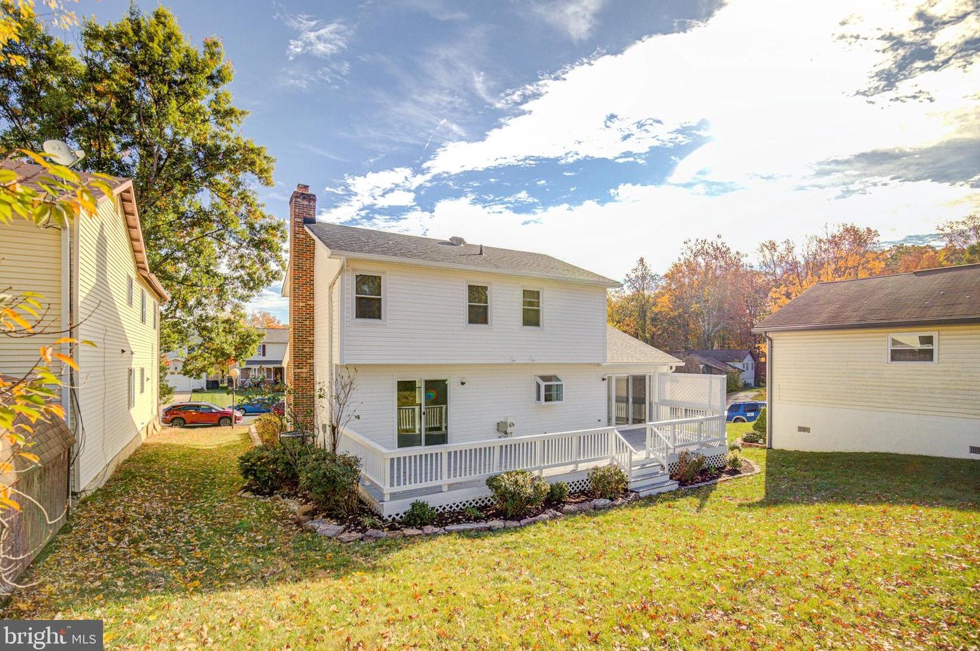 203 Keyes Ct, Dulles VA  20164-3013 exterior