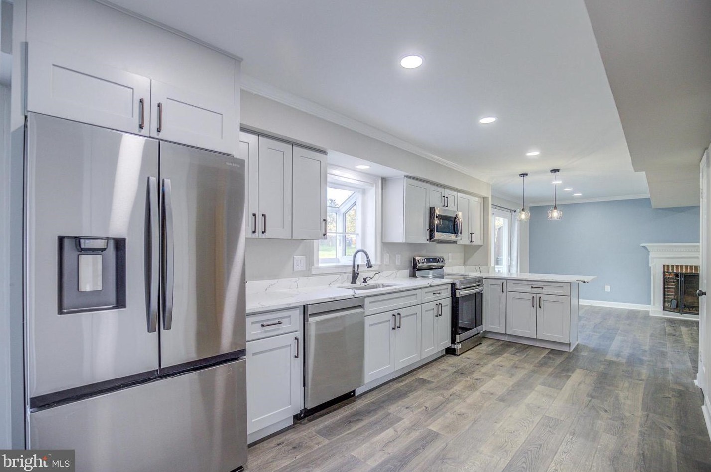 203 Keyes Ct, Dulles VA  20164-3013 exterior