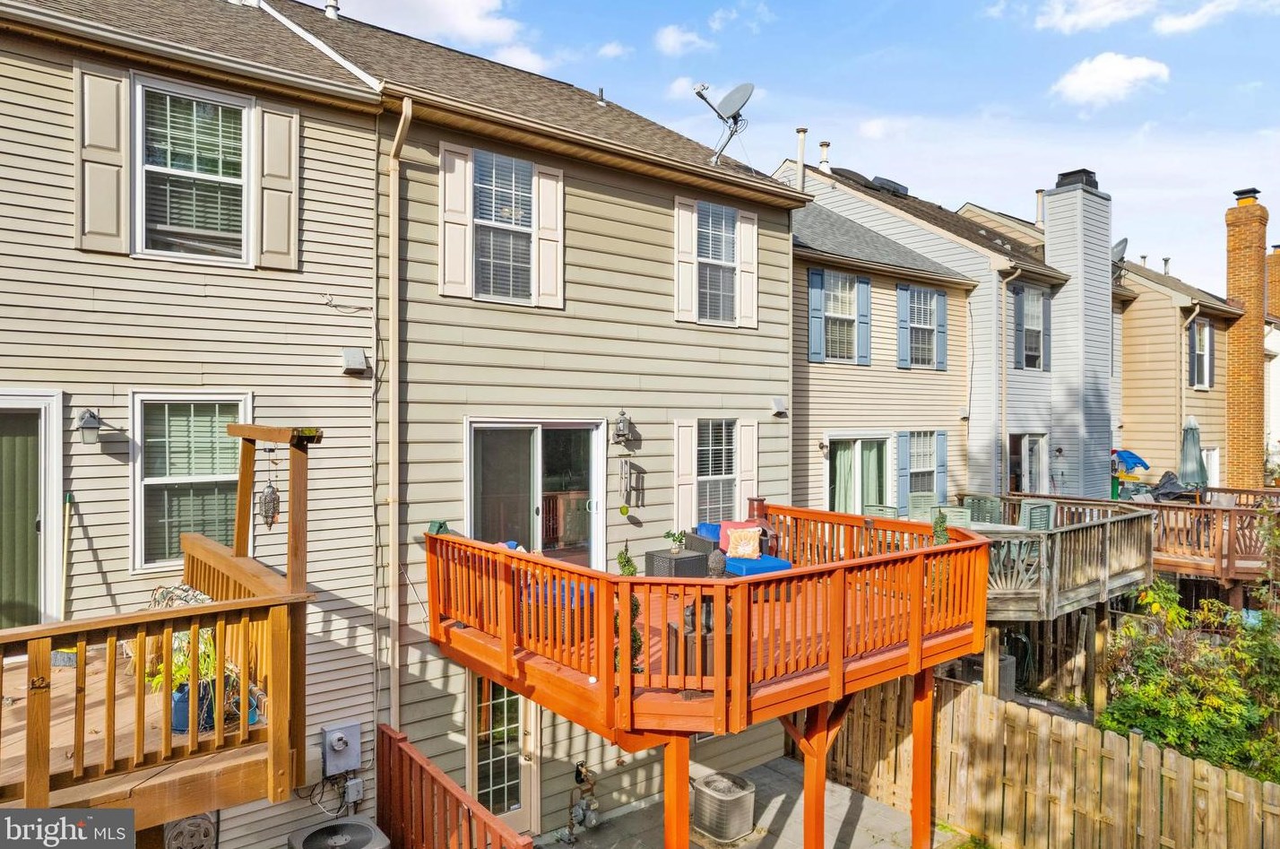 44046 Choptank Ter, Ashburn VA  20147-3943 exterior