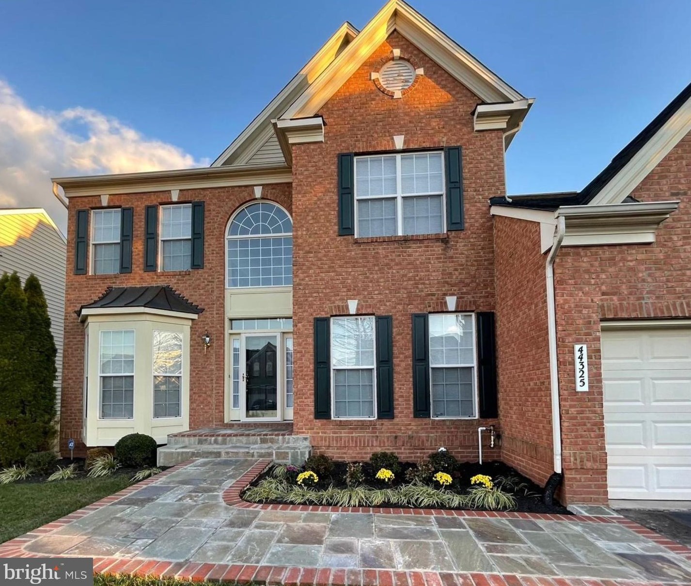 44325 Navajo Dr, Ashburn, VA 20147