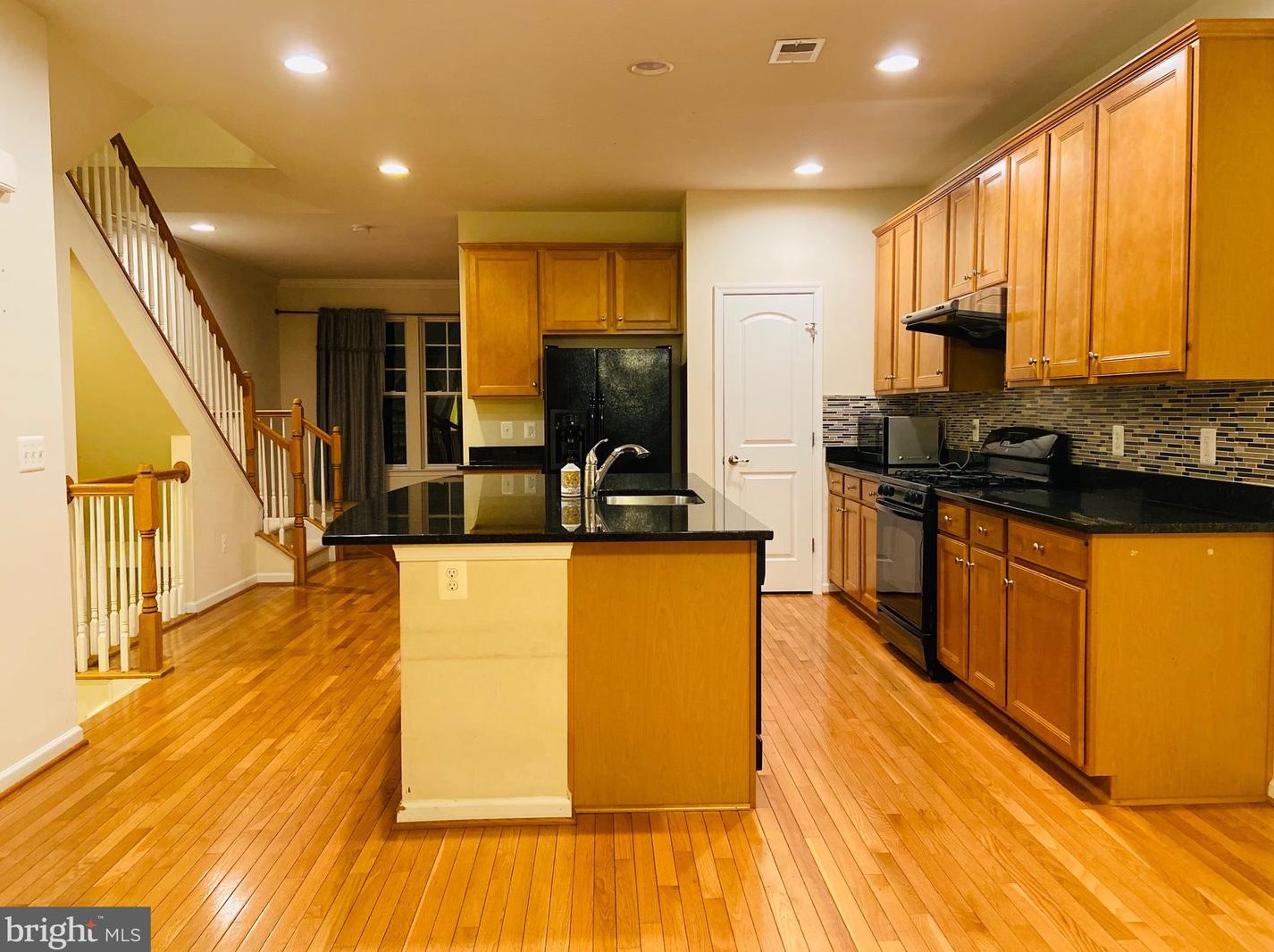 43919 Eastgate View Dr, Fairfax, VA 20152