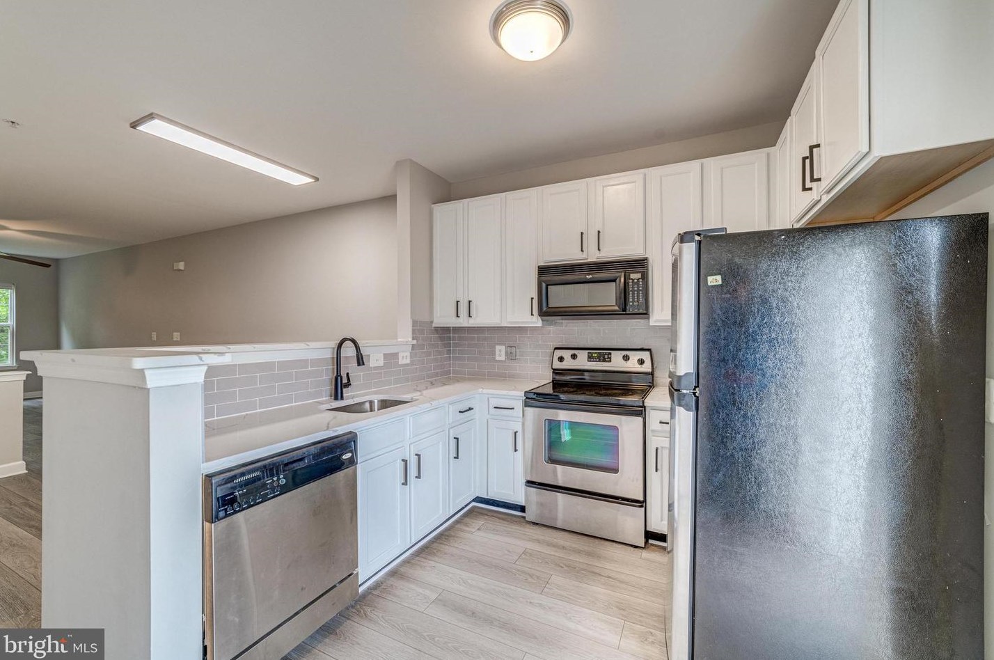42528 Mayflower Ter, Ashburn, VA 20148