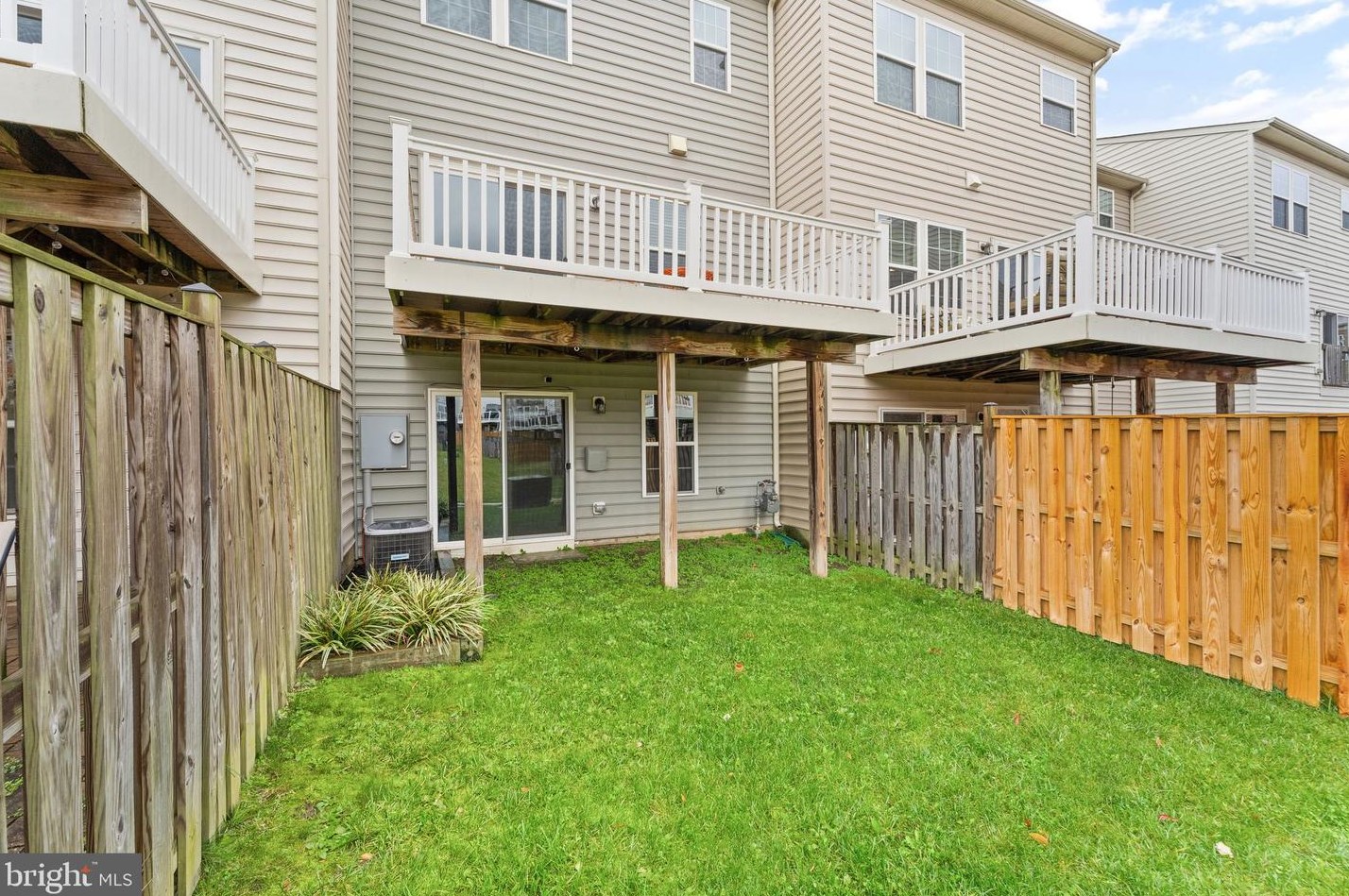 45940 Grammercy Ter, Dulles VA  20166-7806 exterior