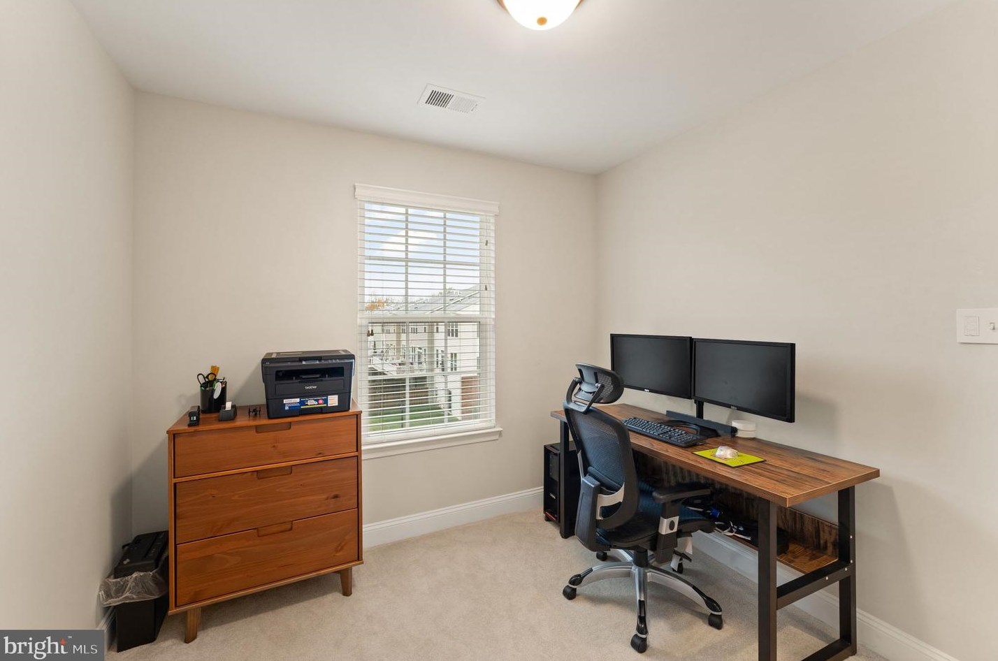45940 Grammercy Ter, Dulles VA  20166-7806 exterior