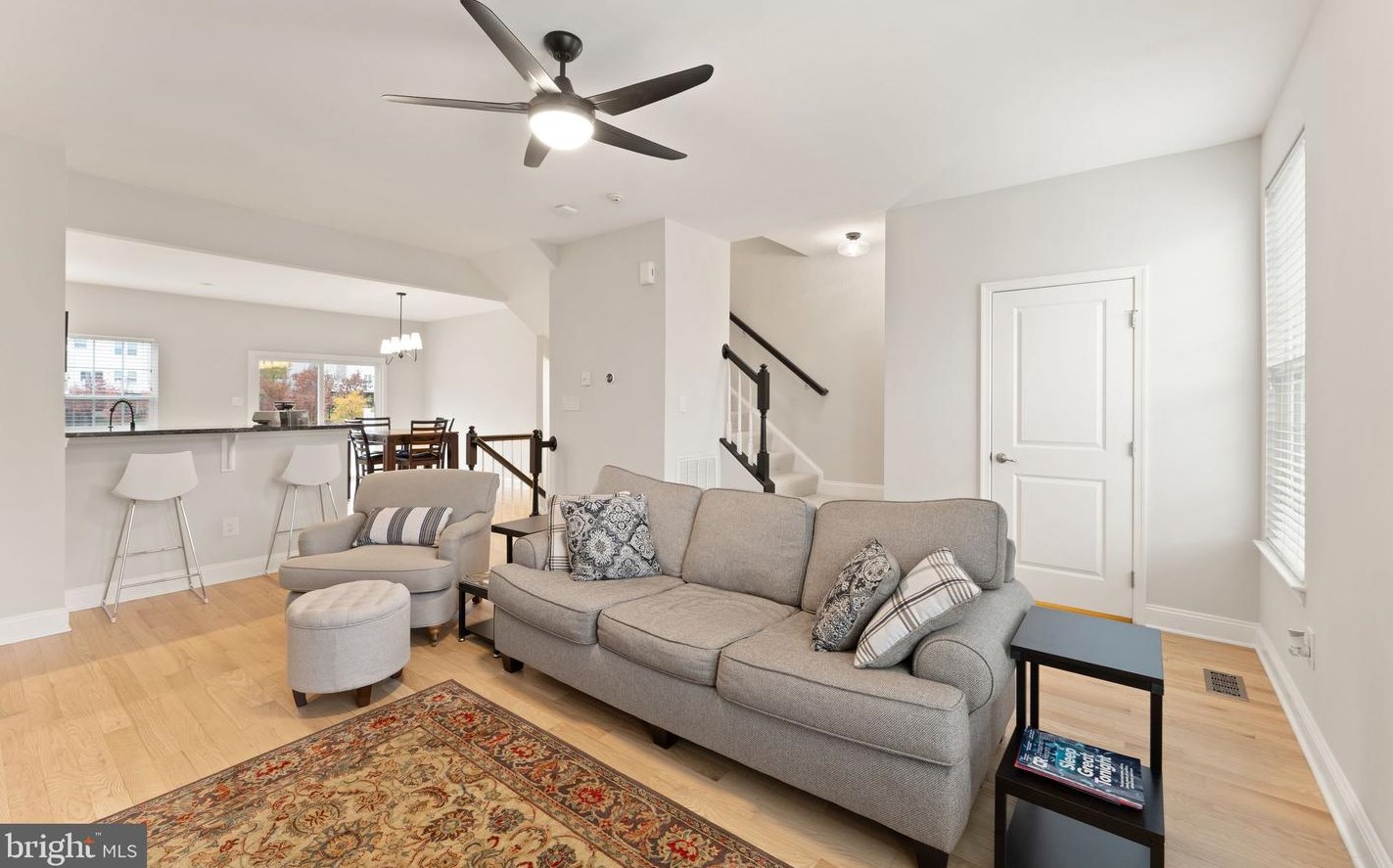 45940 Grammercy Ter, Dulles VA  20166-7806 exterior