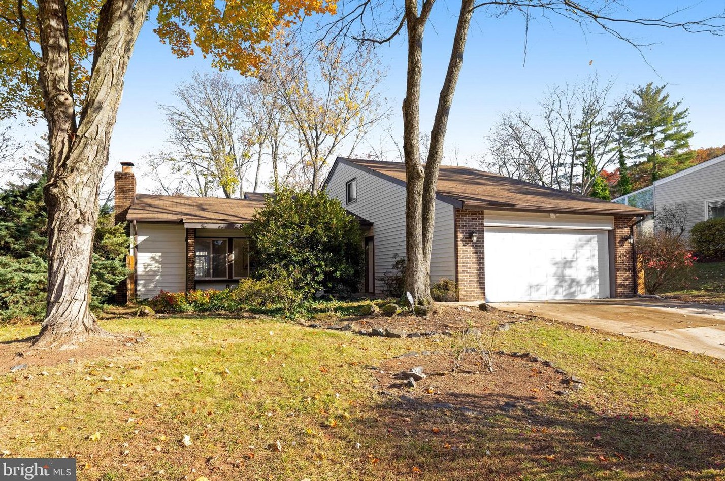 2 Middleton Ln, Dulles, VA 20164