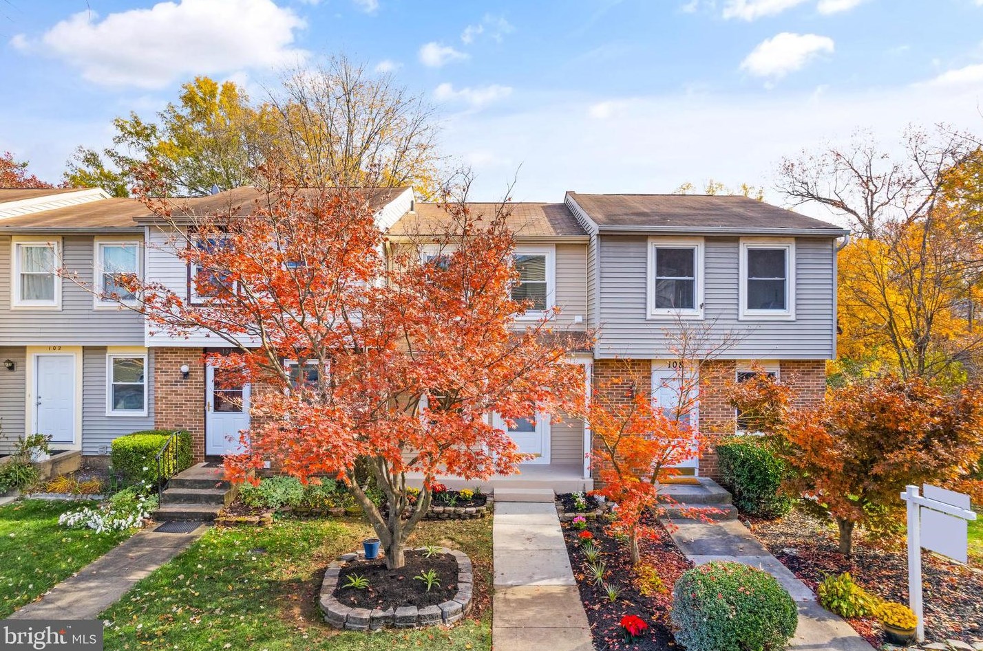 106 Charing Ct, Dulles, VA 20164