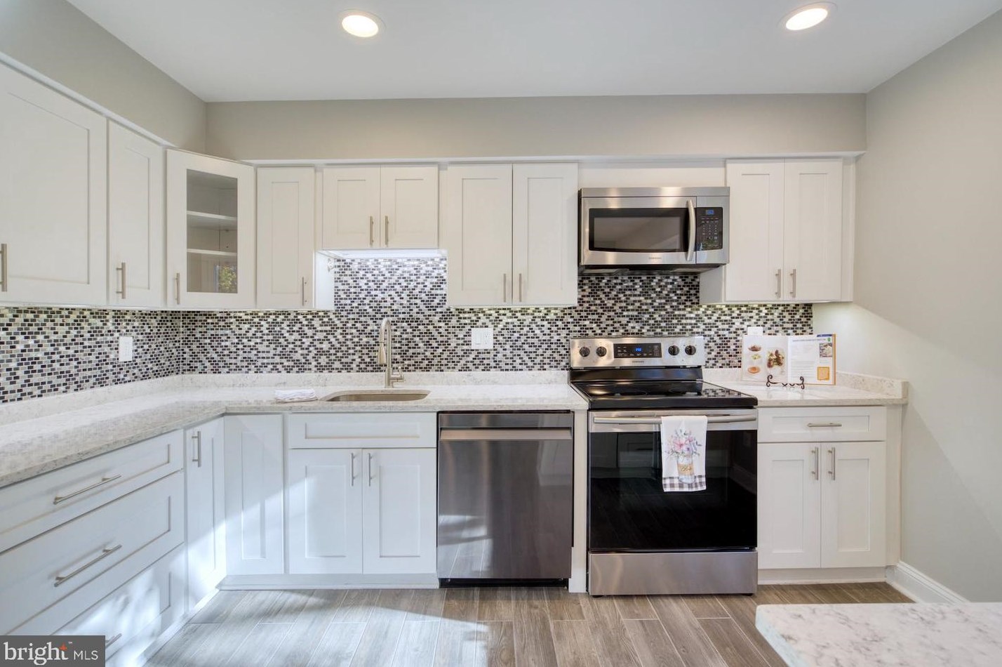 602 Giles Pl, Dulles, VA 20164-1522