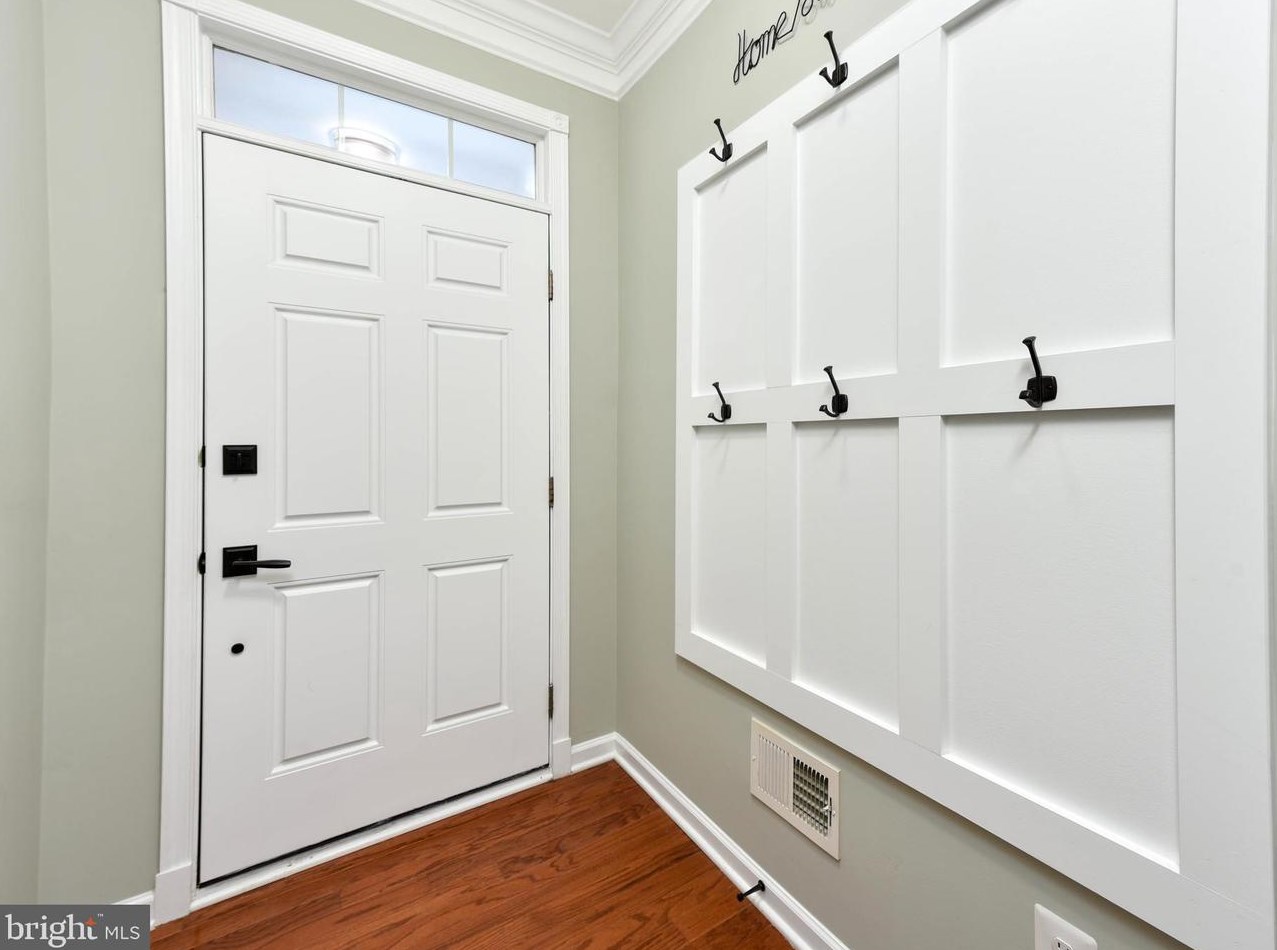 20434 Homeland Terrace, Ashburn, VA 20147