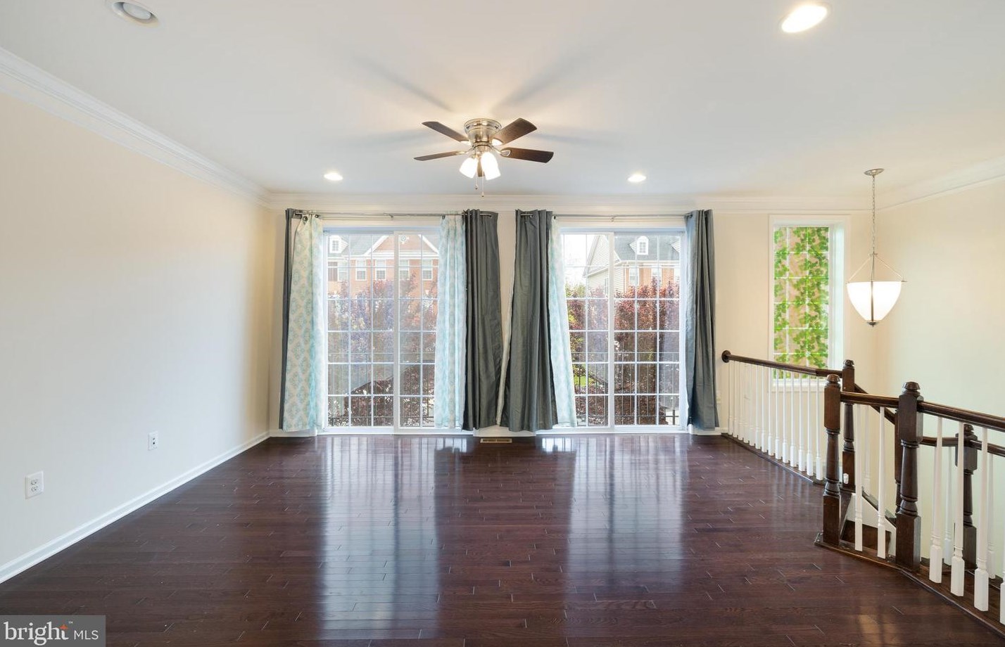 42887 Edgegrove Heights Ter, Ashburn VA  20148-7475 exterior
