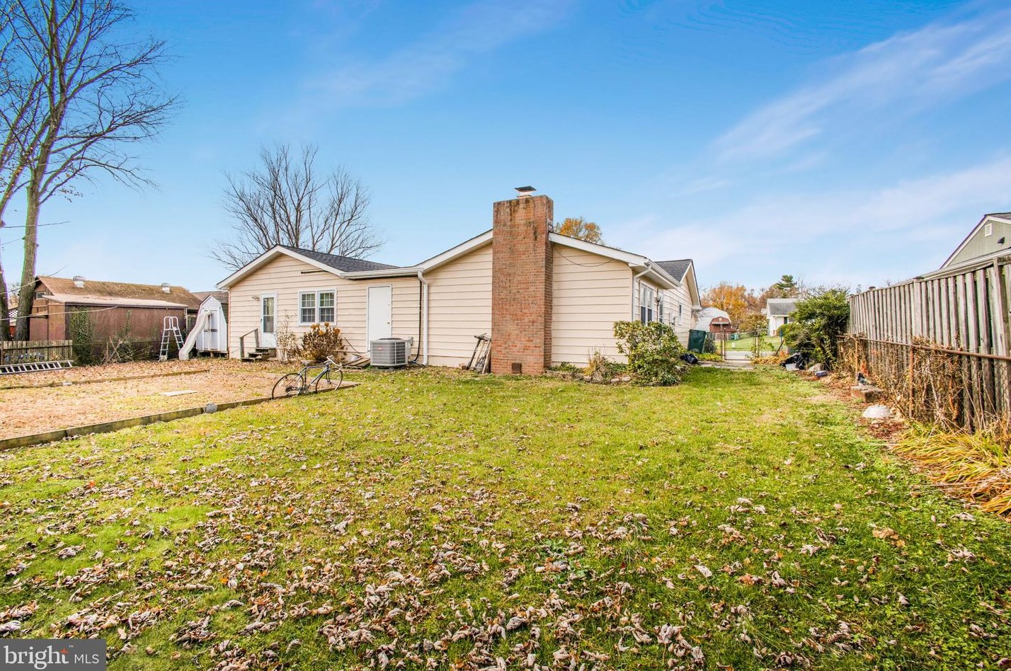 1802 Craig St, Dulles VA  20164-3533 exterior