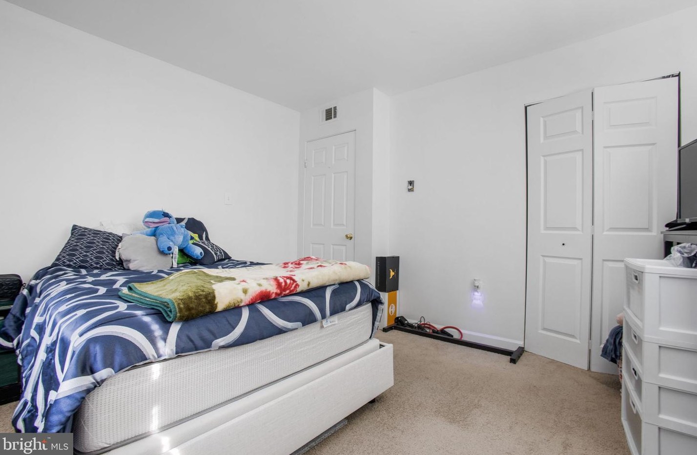 1802 Craig St, Dulles VA  20164-3533 exterior