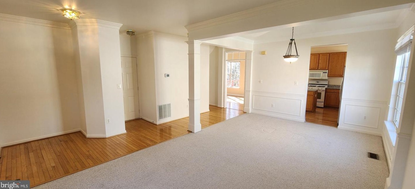 21439 Plymouth Pl, Ashburn VA  20147-4546 exterior