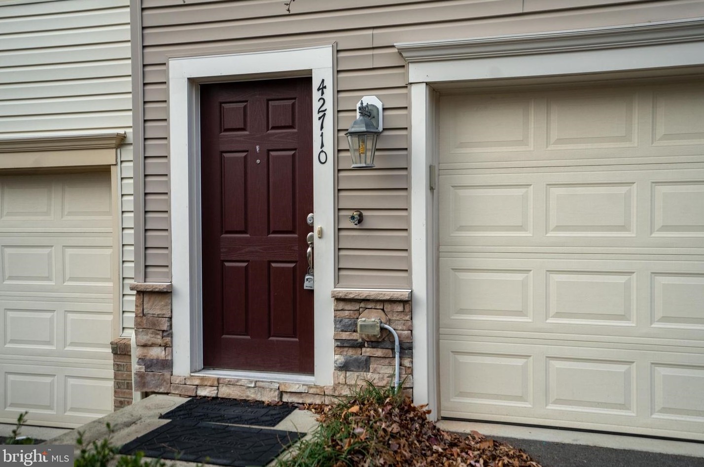 42710 Ogilvie Sq, Ashburn, VA 20148-4182