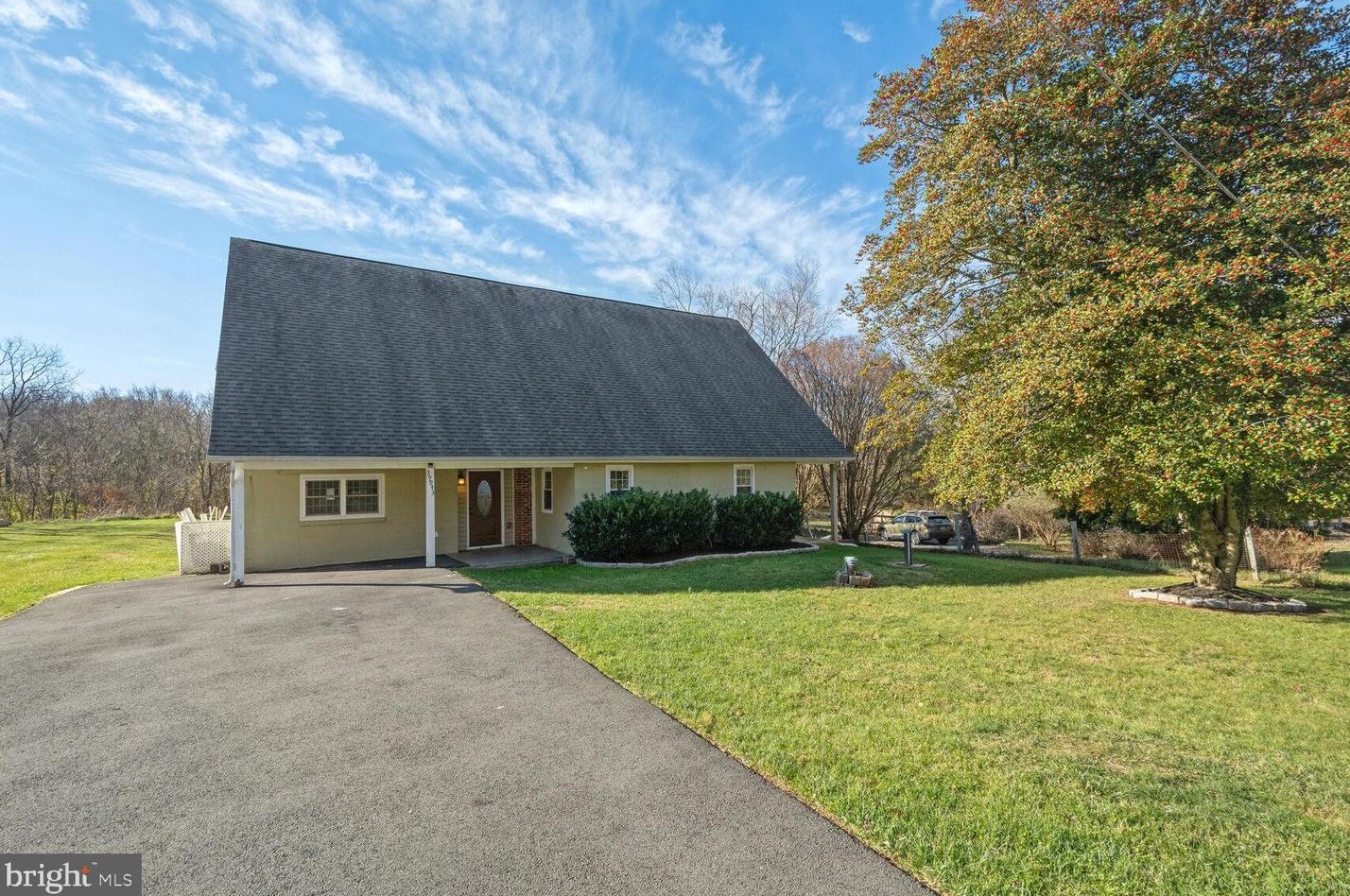 39943 Catoctin Ridge St, Paeonian Springs, VA 20129-1745