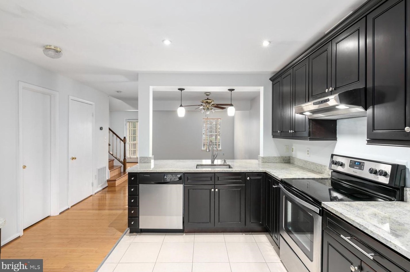 21840 Maywood Ter, Dulles, VA 20164-2397