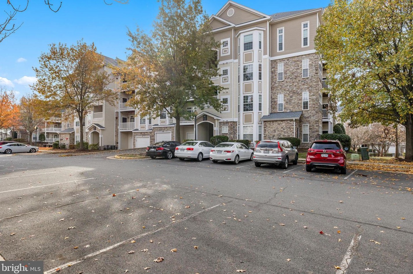 501 Sunset View Terrace Se #305, Leesburg, VA 20175