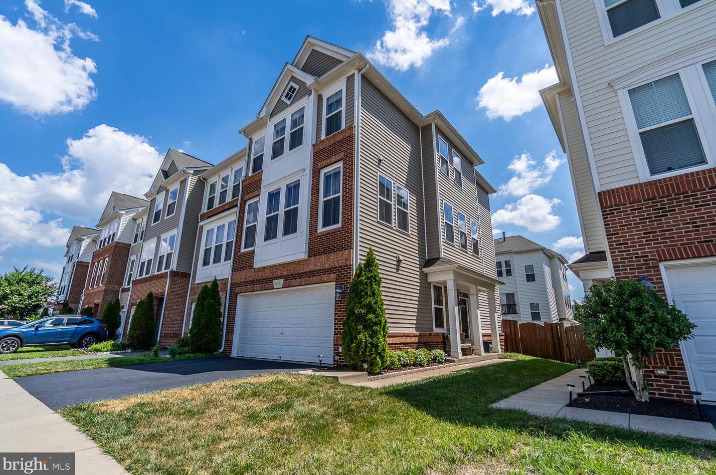 21766 Harroun Ter, Ashburn, VA 20147