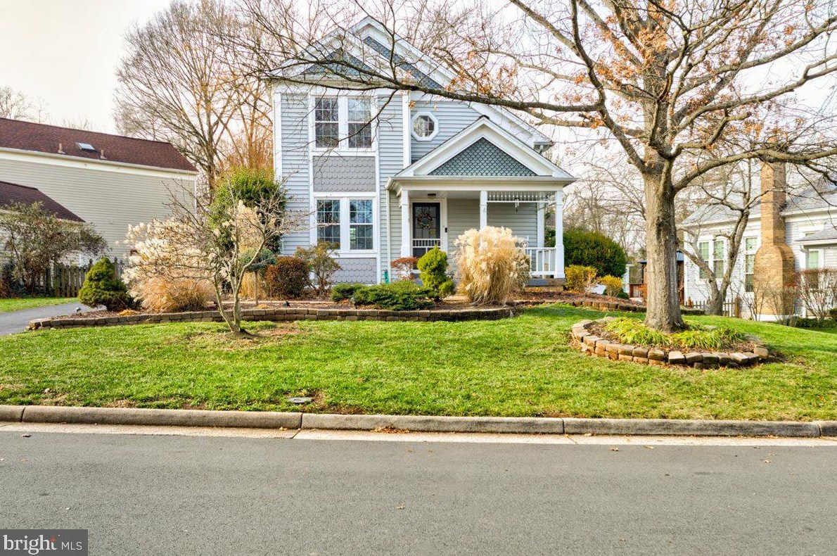 10 Lindenwood Ct, Dulles, VA 20165-5643