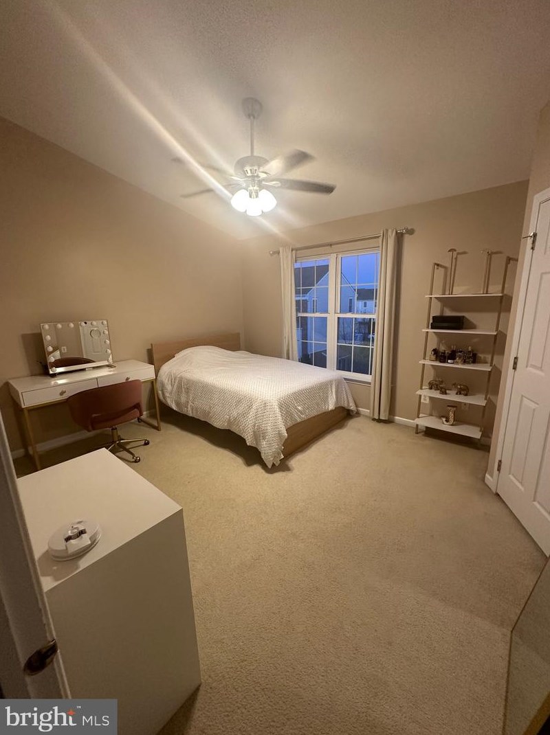 25385 Shipley Ter, Fairfax VA  20152-3982 exterior