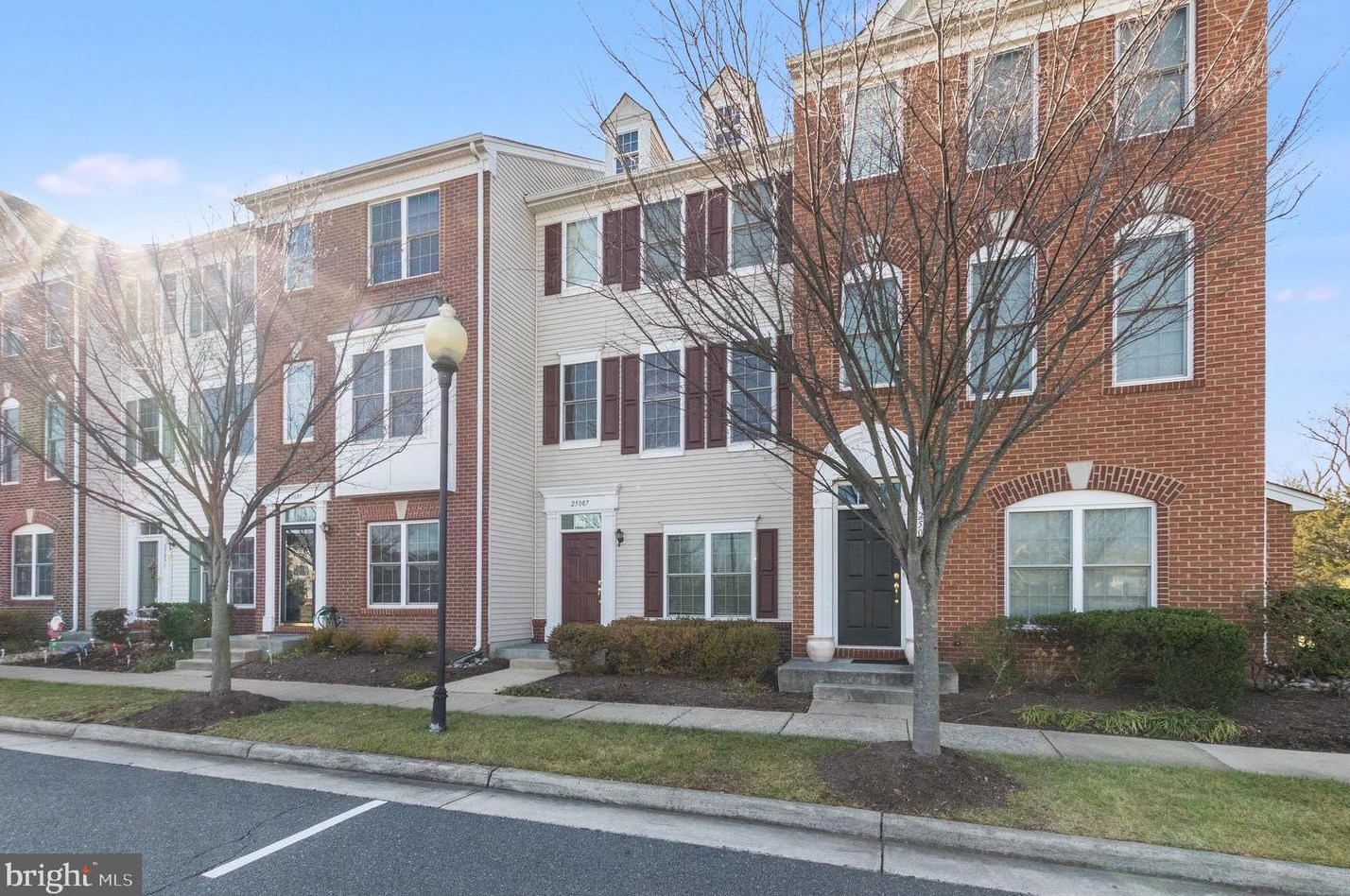 25087 Francisco Ter, Fairfax, VA 20152
