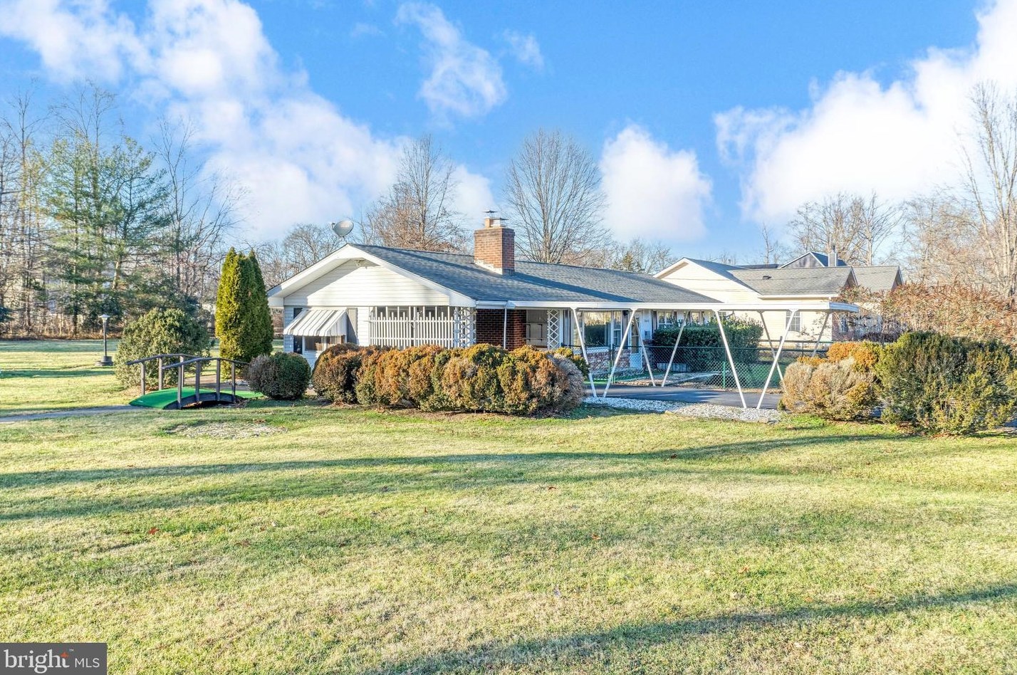20273 Redrose Dr, Dulles, VA 20165-2534
