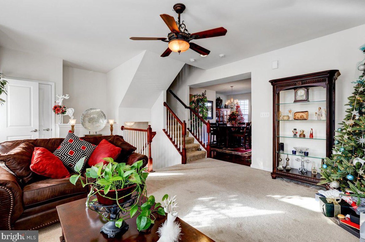 22939 Chinkapin Oak Ter, Dulles VA  20166-7803 exterior