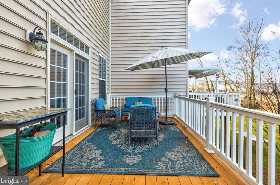 22939 Chinkapin Oak Ter, Dulles VA  20166-7803 exterior