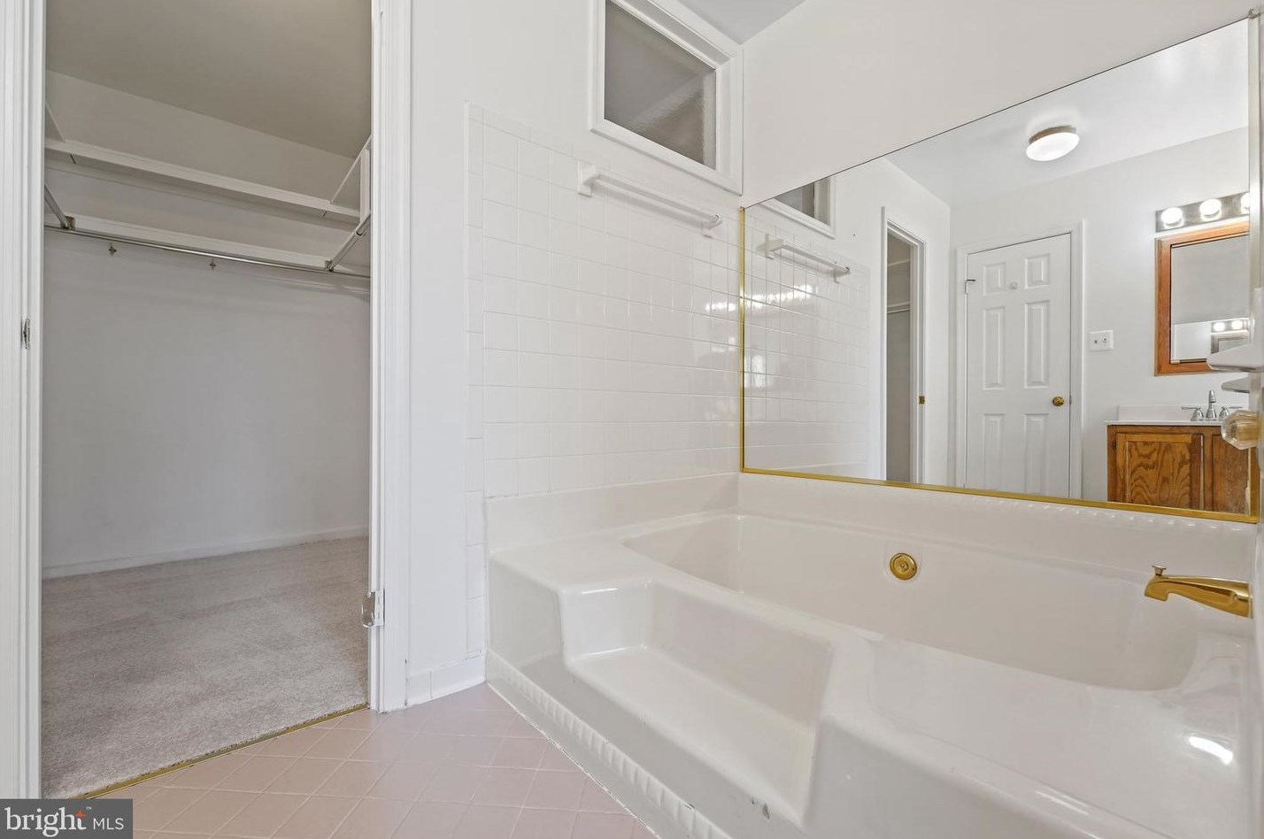 21109 Chandler Ct, Dulles VA  20164-6300 exterior