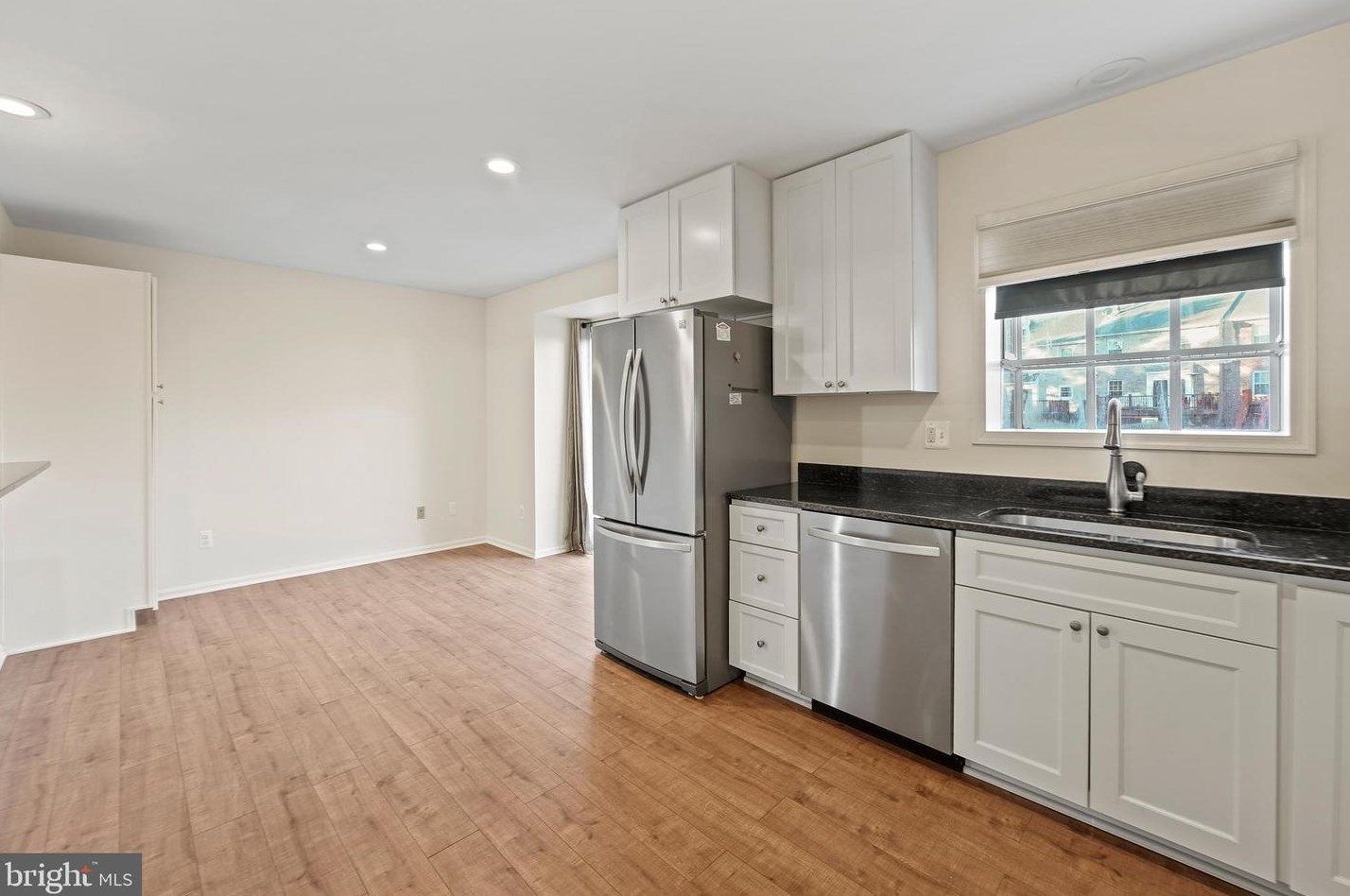 21109 Chandler Ct, Dulles VA  20164-6300 exterior