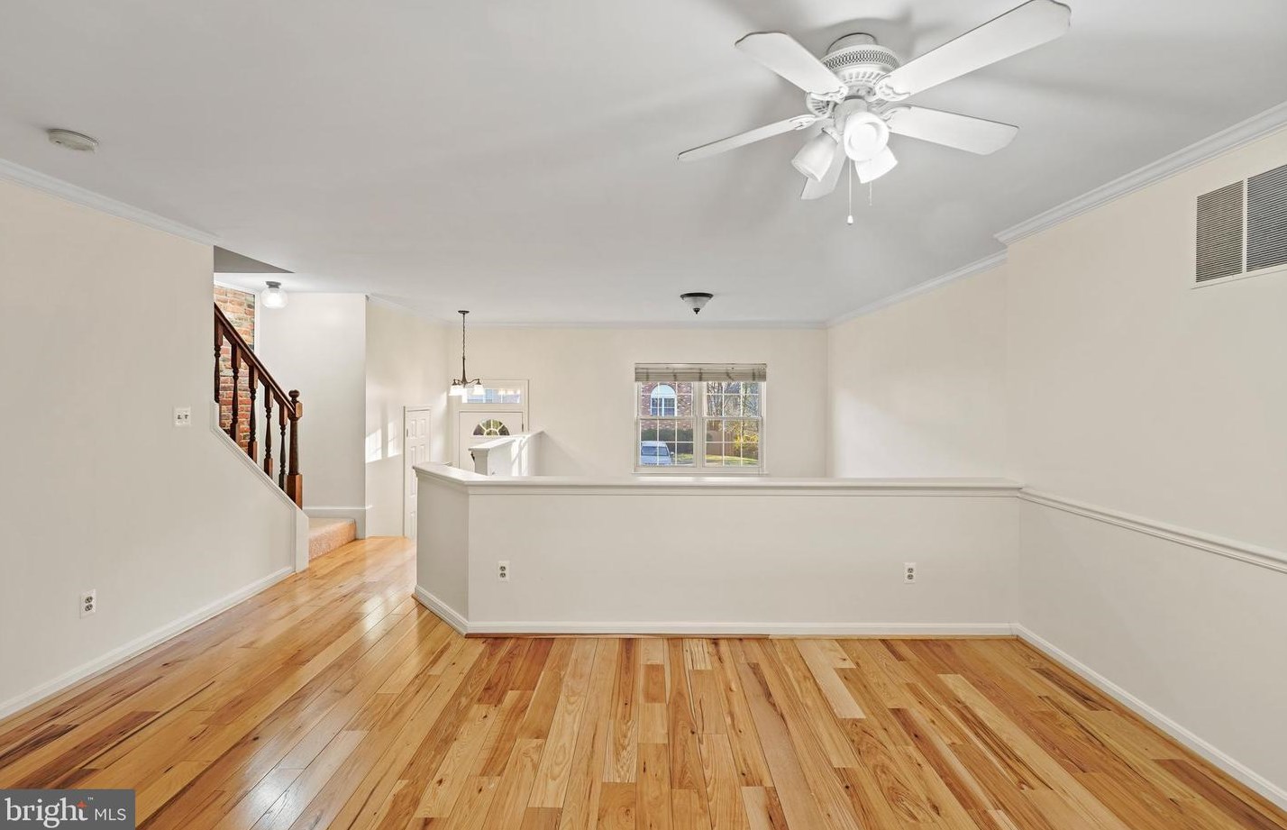 21109 Chandler Ct, Dulles VA  20164-6300 exterior