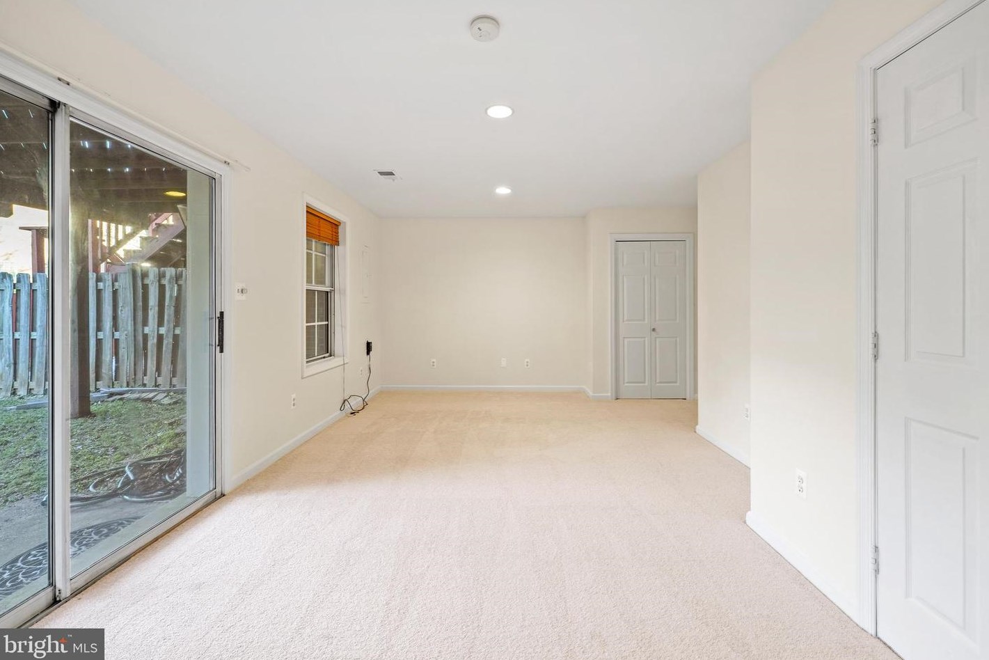 21109 Chandler Ct, Dulles VA  20164-6300 exterior