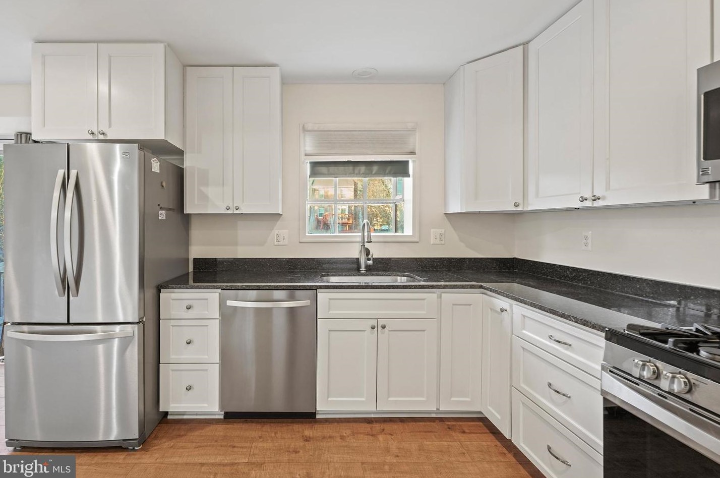 21109 Chandler Ct, Dulles VA  20164-6300 exterior