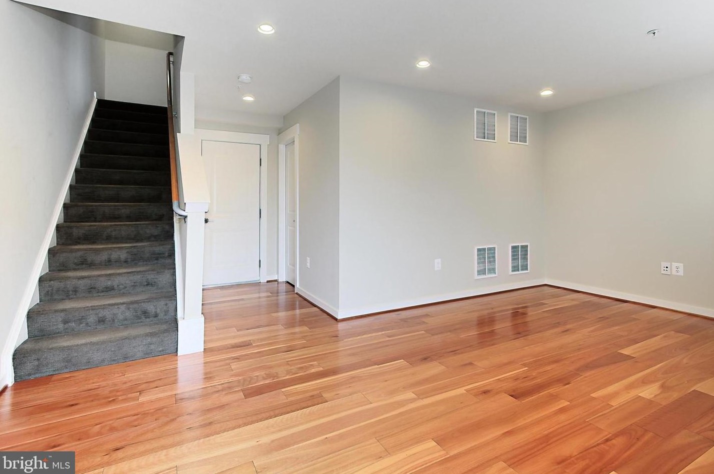 22453 Verde Gate Ter, Ashburn VA  20148-3667 exterior