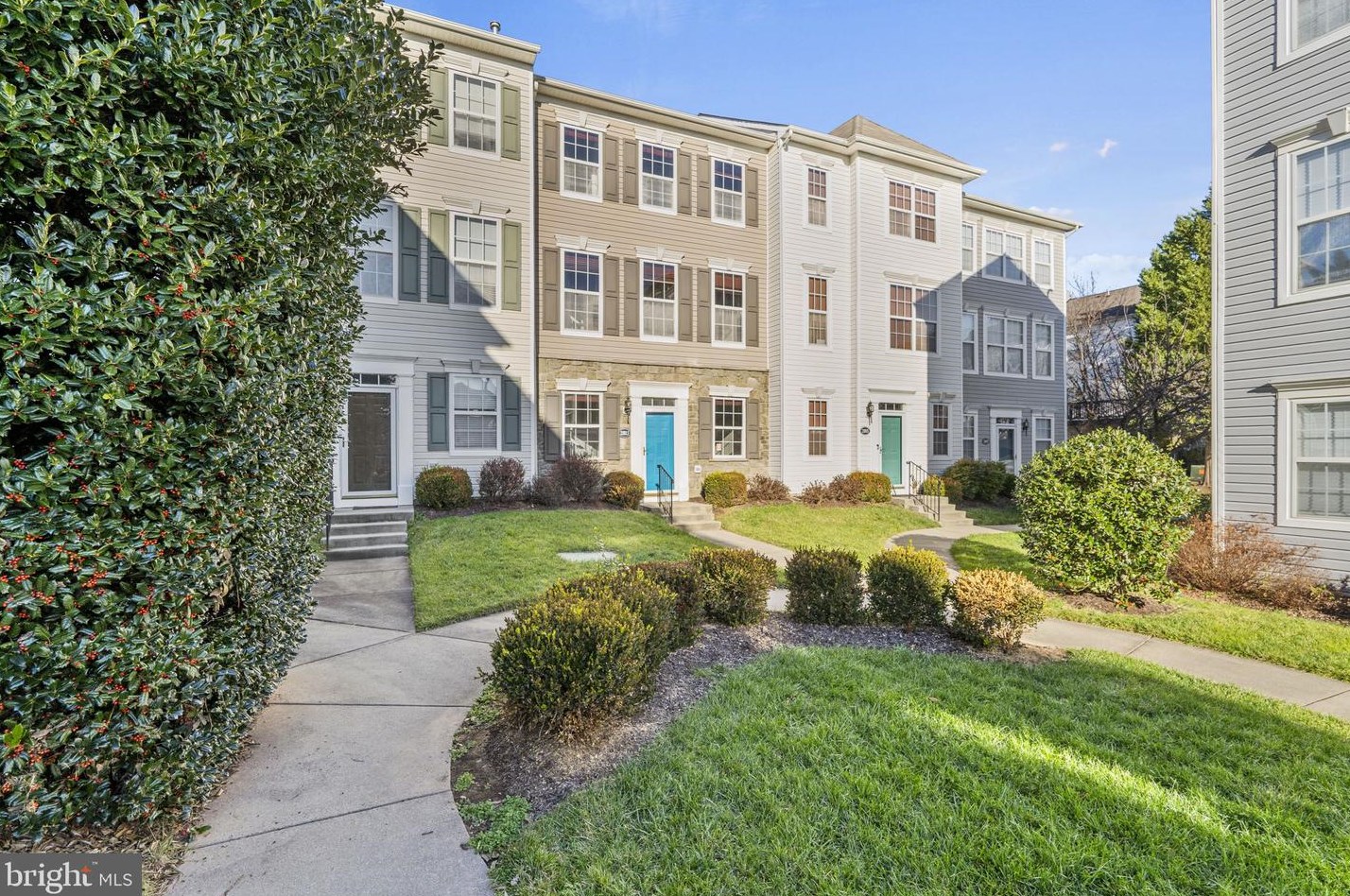 21813 Kelsey Square, Ashburn, VA 20147