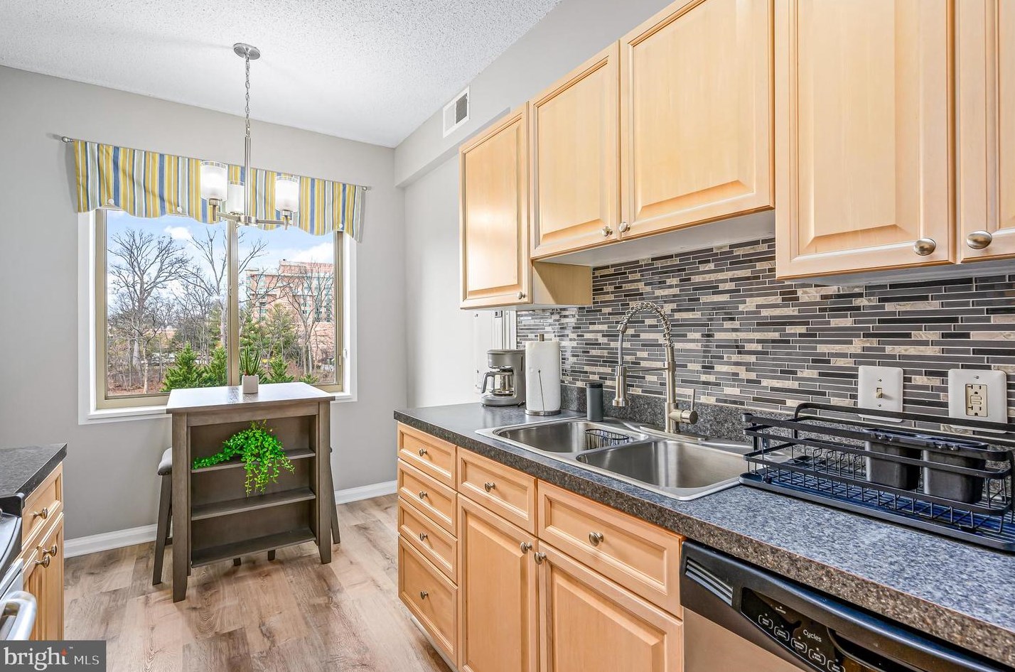 19355 Cypress Ridge Terrace #405, Leesburg, VA 20176