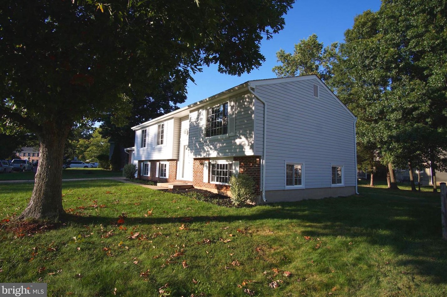 107 Forest Ridge Dr, Dulles, VA 20164