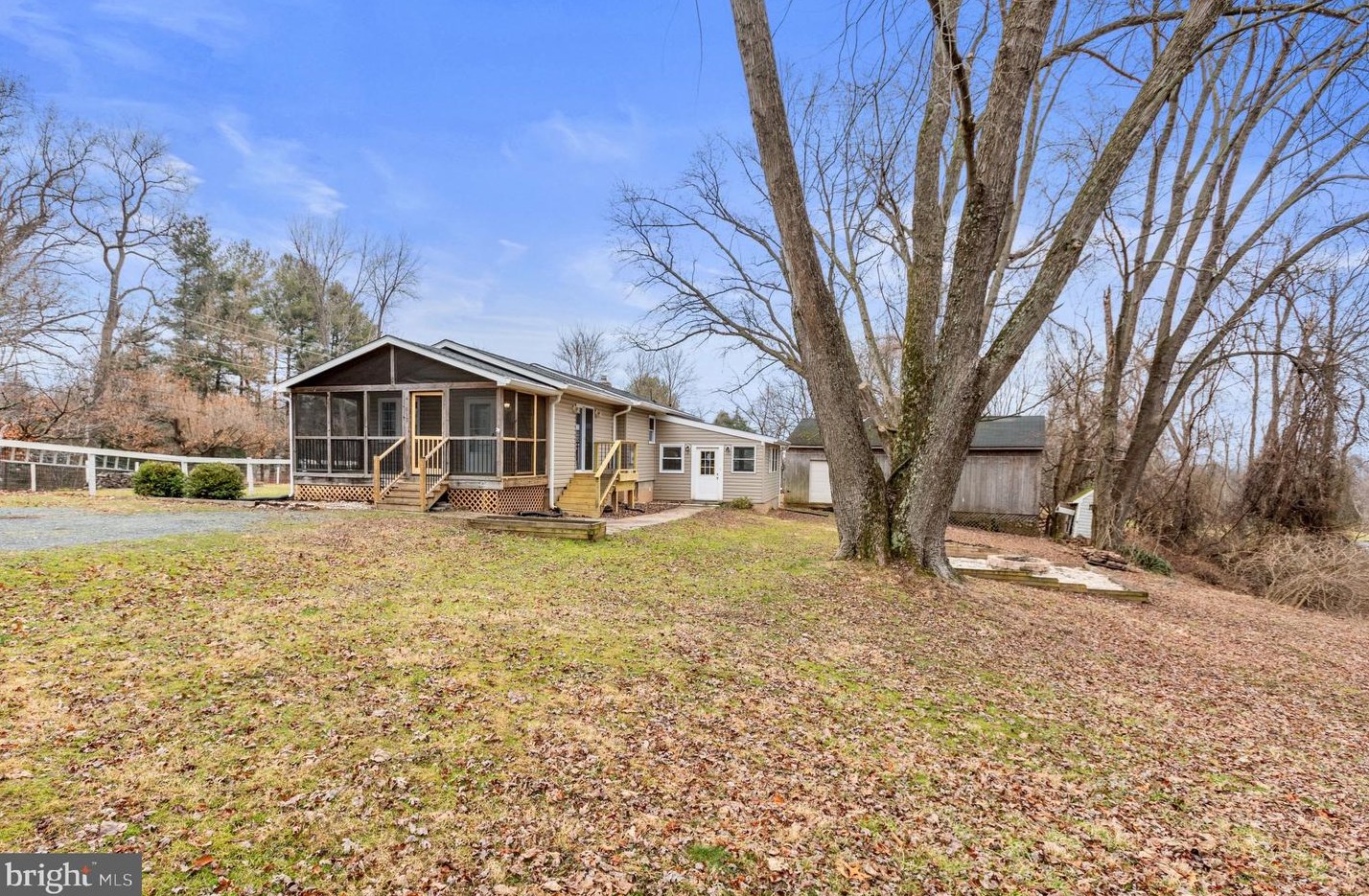 41813 Stumptown Rd, Leesburg, VA 20176