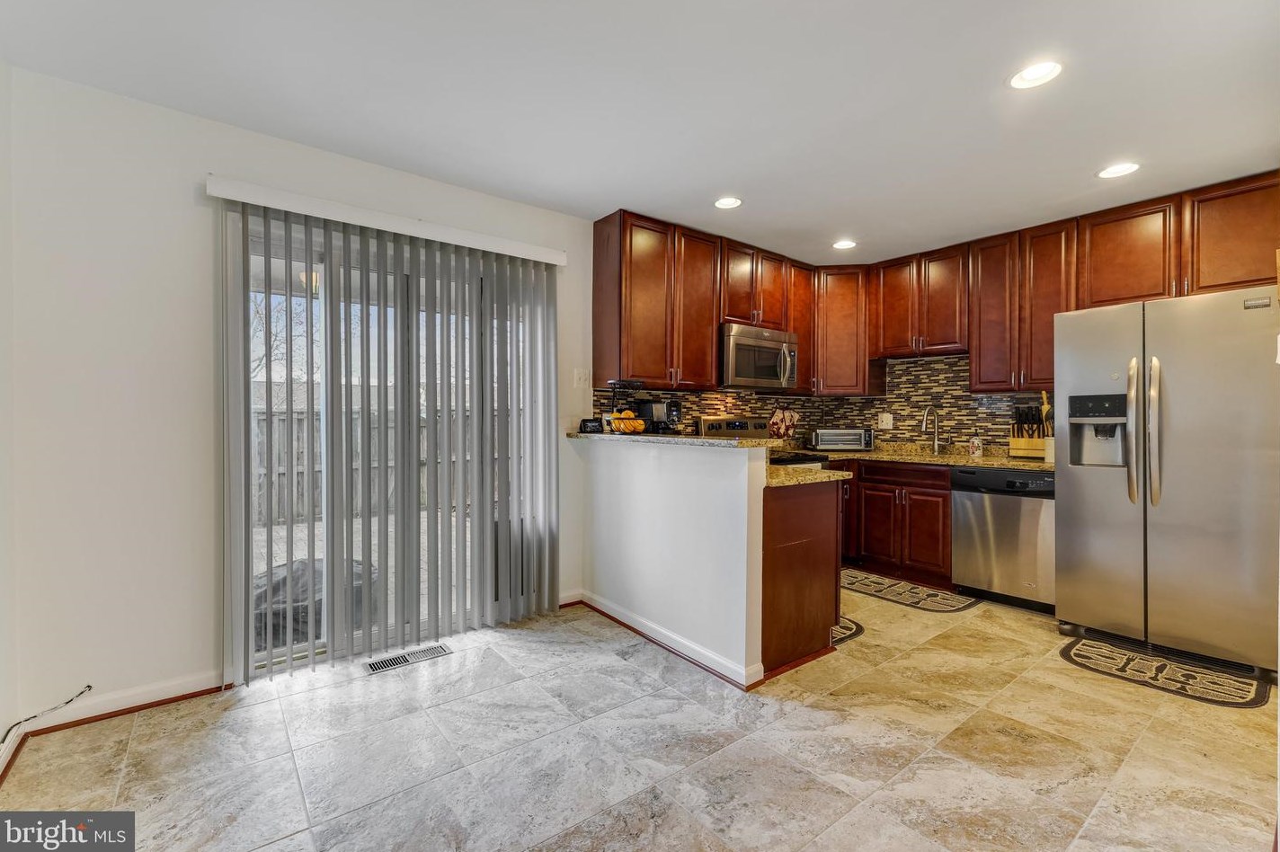 133 Baylor Dr, Dulles VA  20164-5434 exterior