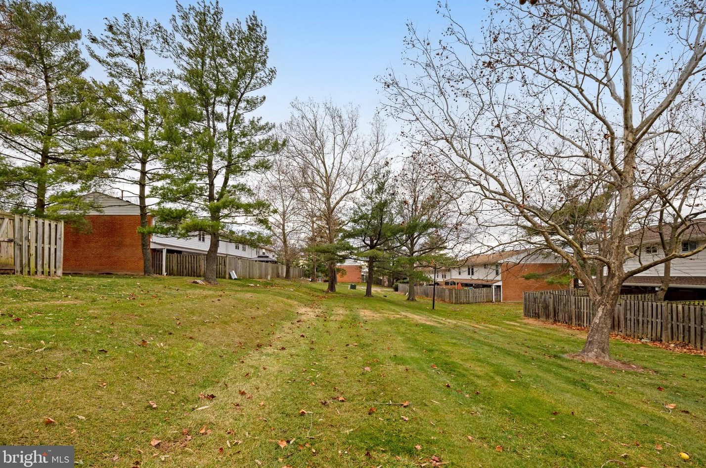 133 Baylor Dr, Dulles VA  20164-5434 exterior