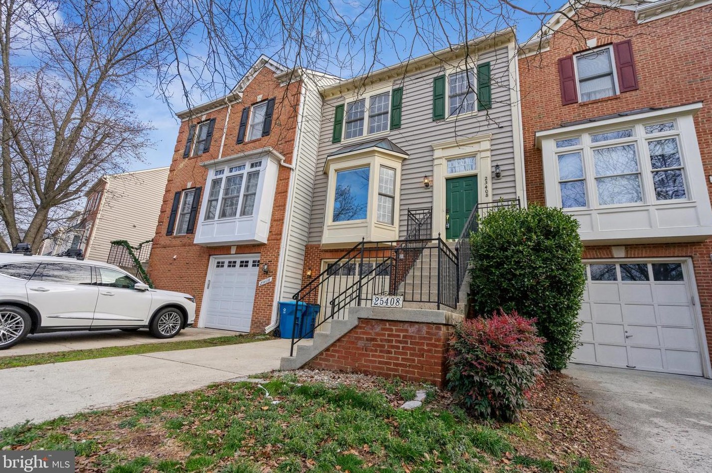 25408 Herring Creek Dr, Fairfax, VA 20152