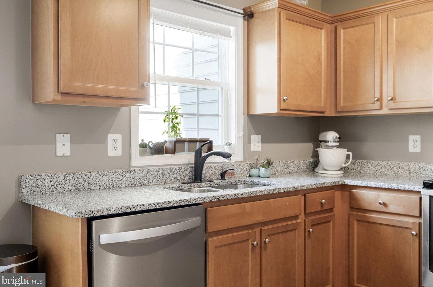 22277 Rampsbeck Ter, Ashburn VA  20148-4146 exterior