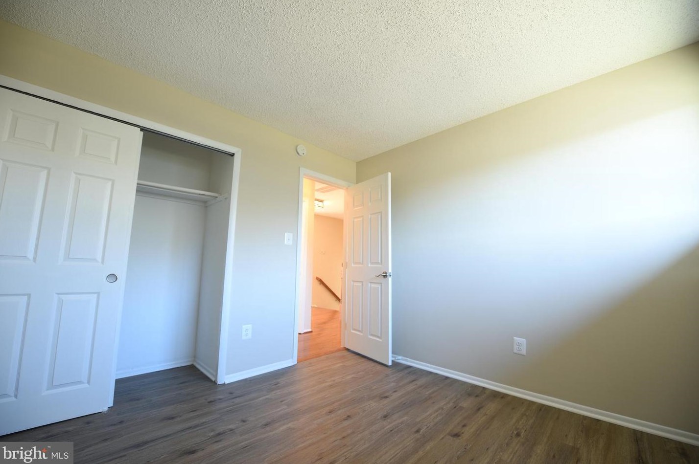 231 Penny Ln, Dulles VA  20164-1607 exterior