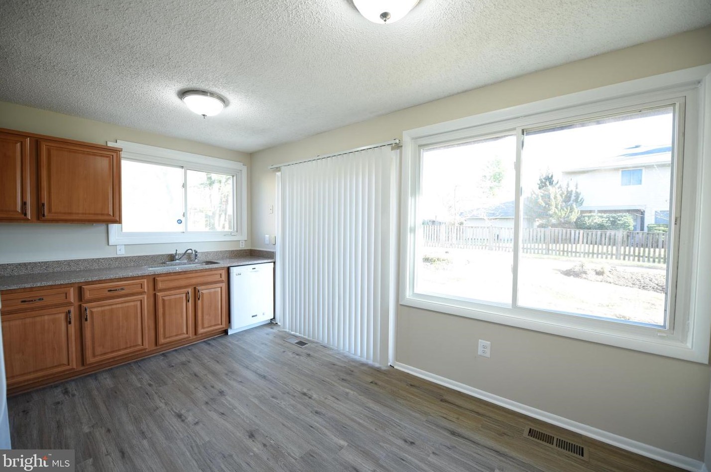 231 Penny Ln, Dulles VA  20164-1607 exterior