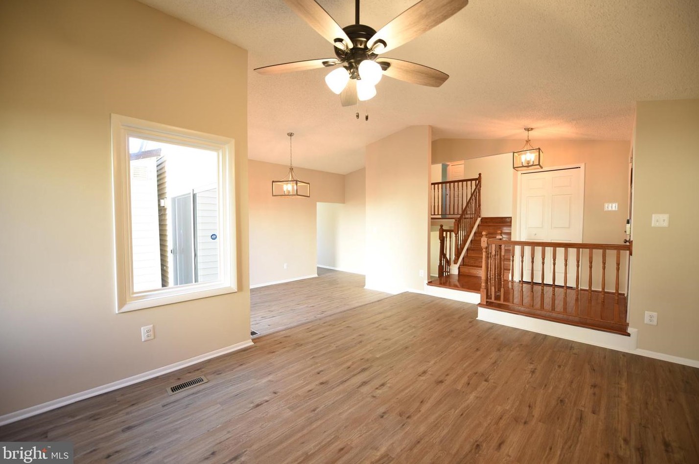 231 Penny Ln, Dulles VA  20164-1607 exterior