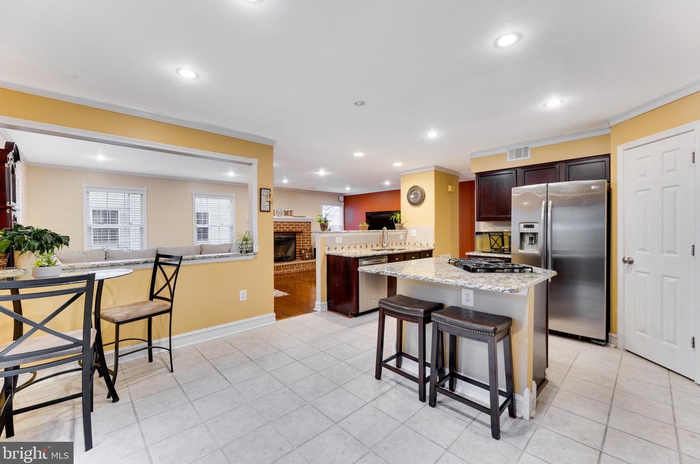 20358 Flushing Meadows Ct, Ashburn VA  20147-3854 exterior