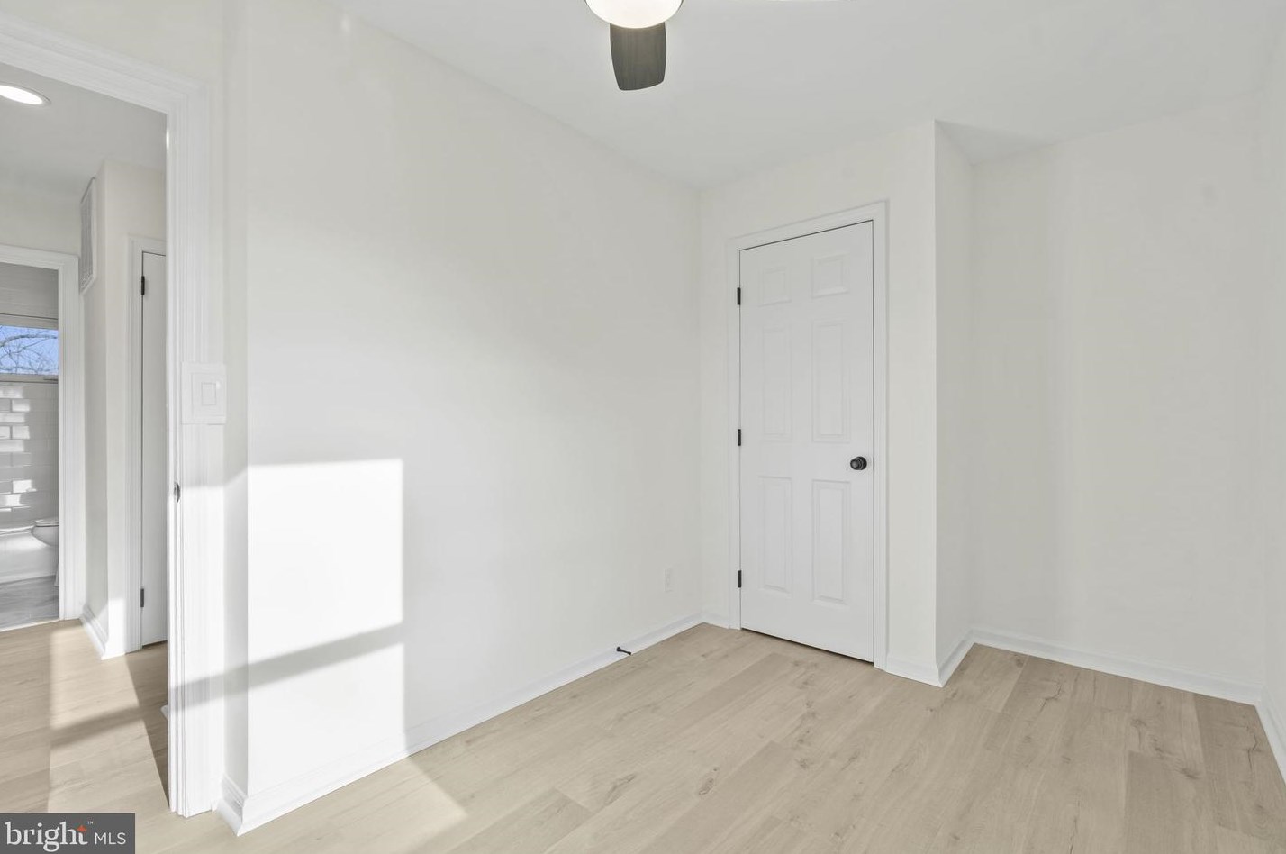 101 Cypress Rd, Dulles VA  20164-4004 exterior