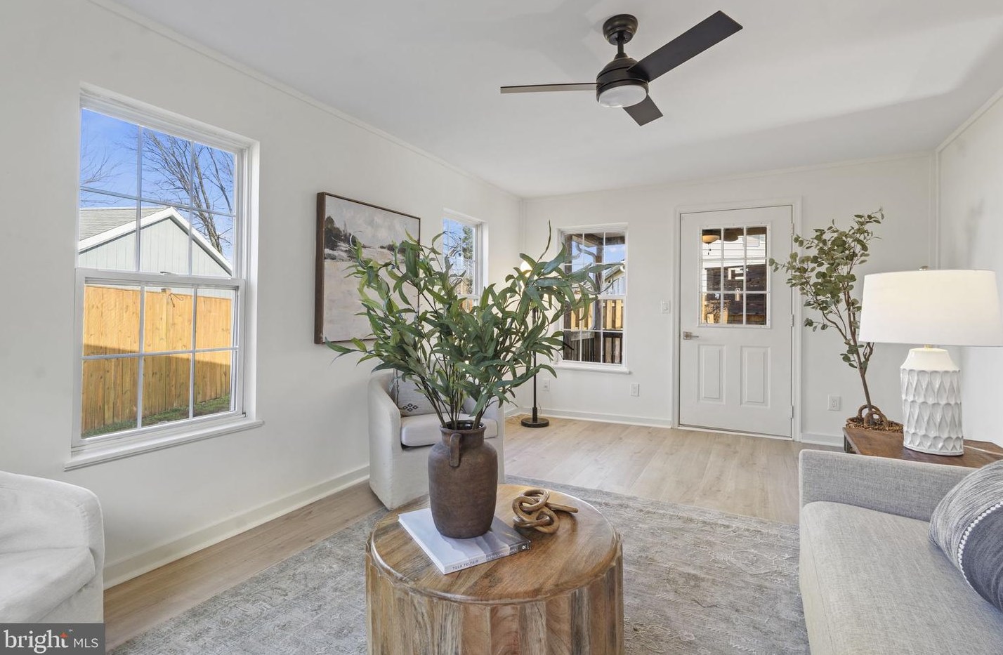 101 Cypress Rd, Dulles VA  20164-4004 exterior